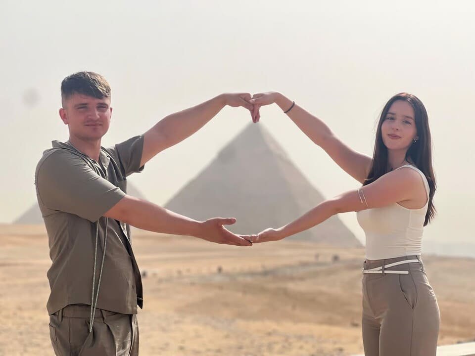 ハルガダから2025年ピラミッドへの日帰り旅行
